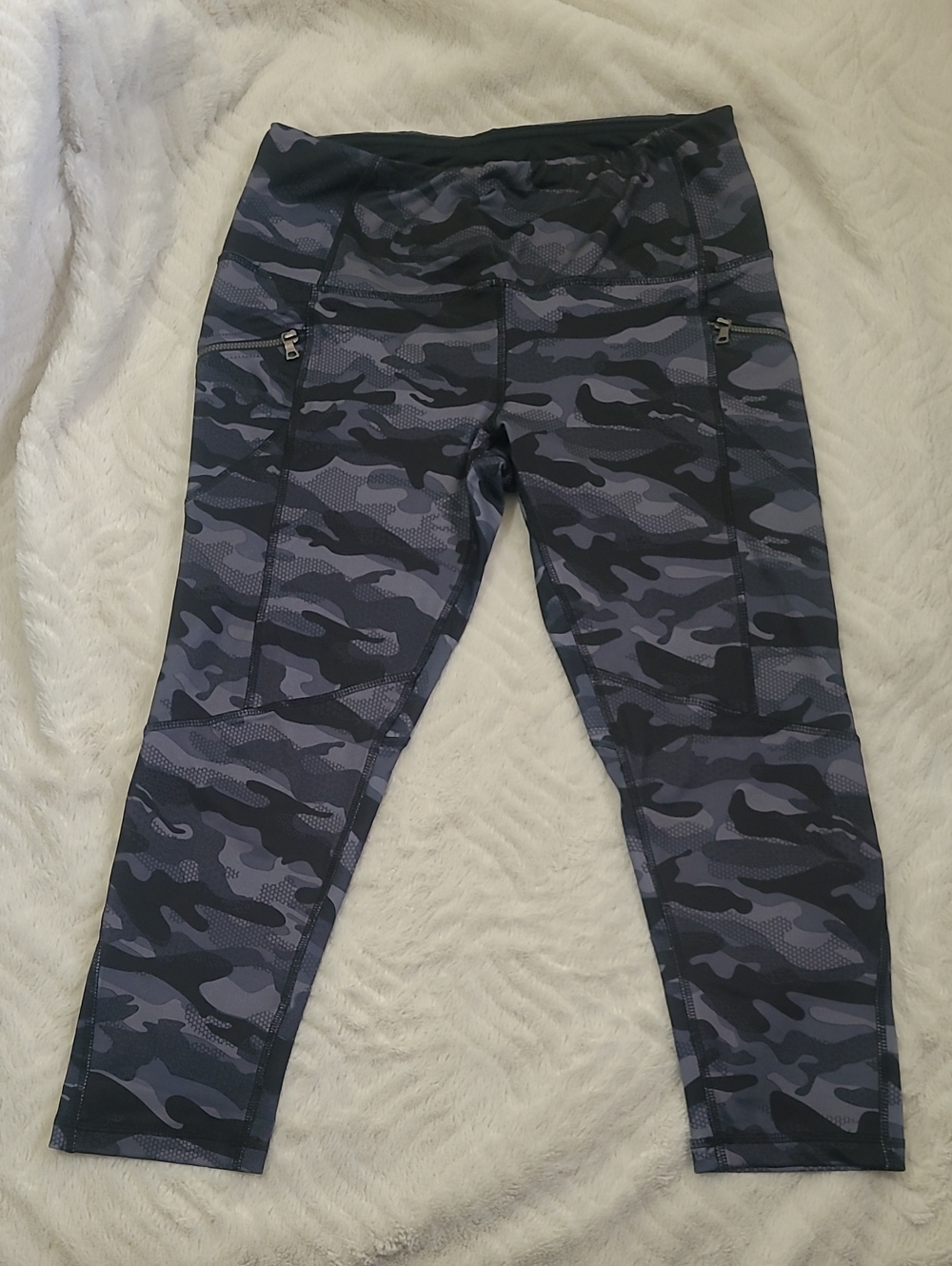 RBX Women's Black and Gray Camo Capri Leggings with Zip Pockets